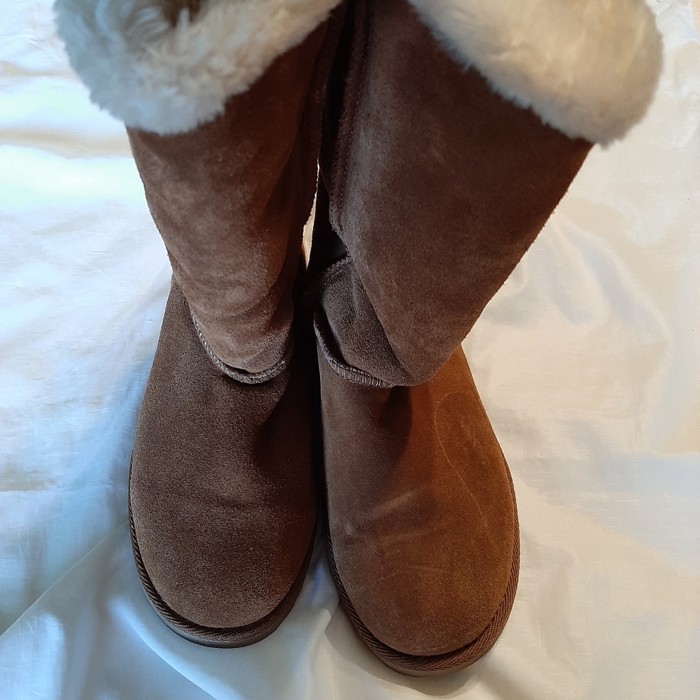 Womens Daniah Suede Mid Boots- Universal Threaķķ